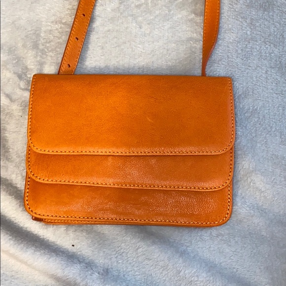 STUART WEITZMAN orange crossbody purse - Picture 2 of 7